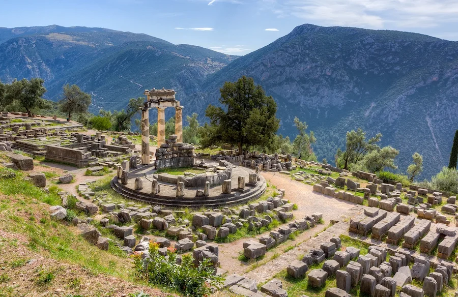 The Archaelogiacal Site of Delphi - WANDERLIFE Greece