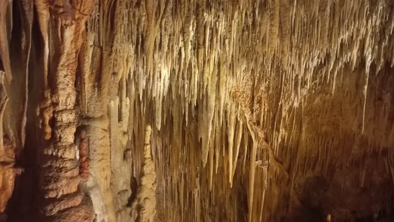 Kastania Cave
